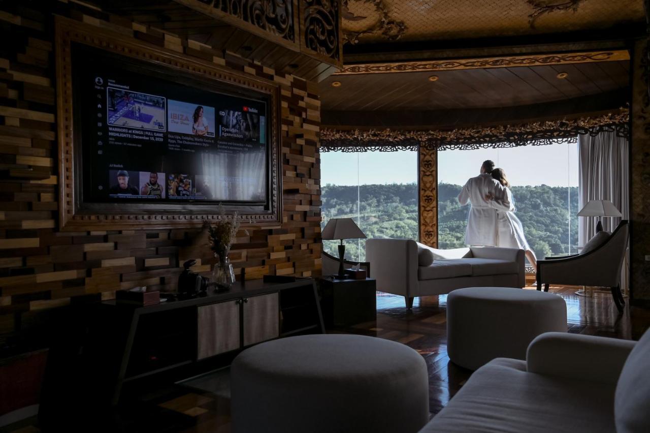 Rancho Bernardo Luxury Villas And Resort Bagac Екстер'єр фото