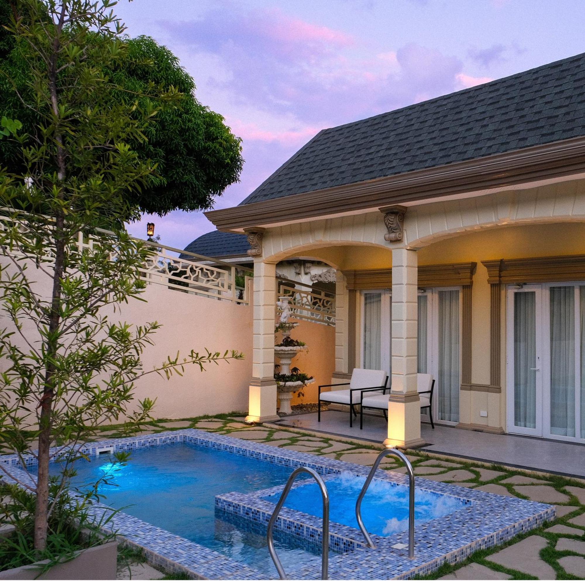 Rancho Bernardo Luxury Villas And Resort Bagac Екстер'єр фото